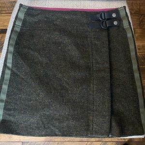 Prana green tweed wrap/wool skirt size small